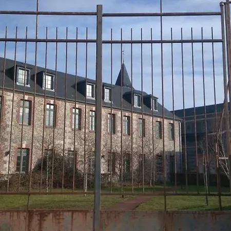 2 Rue Des Greves *